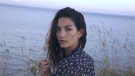 Watch Lily Aldridge’s Dreamy Weekend Escape in Montauk for 